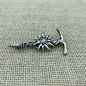 Preview: Anstecknadel Bergsteiger Detail