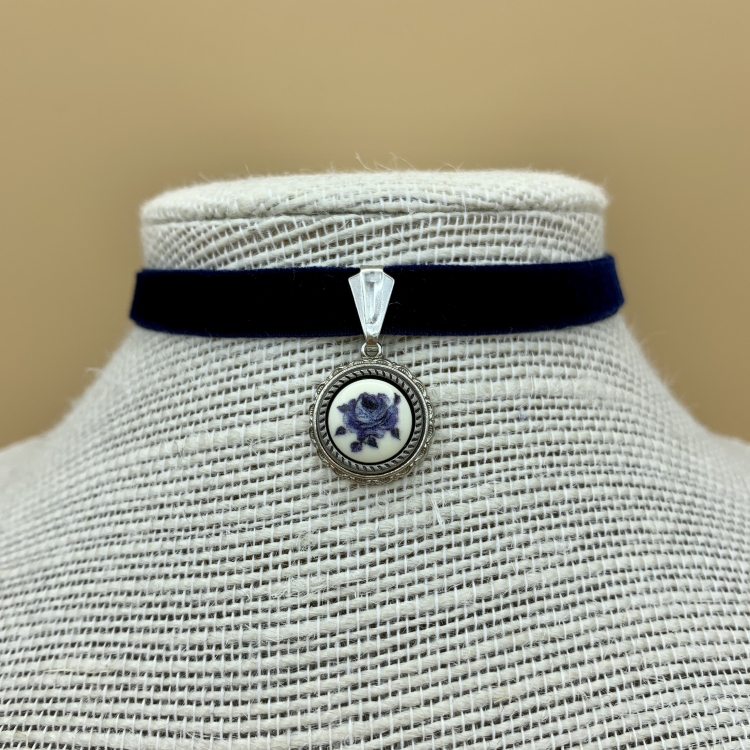 blaues Samtband-Collier "Fabienne"