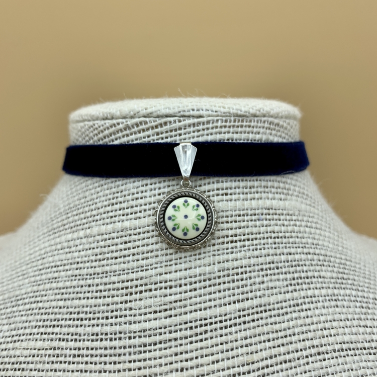 blaues Samtband-Collier "Fabienne"
