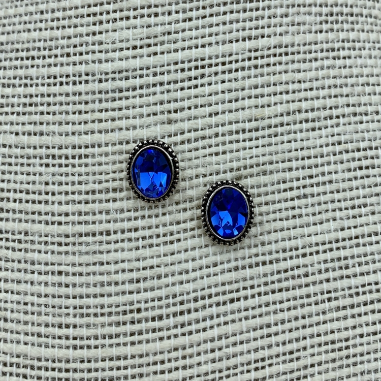 silberne Ohrstecker „Anne“ mit ovalen Swarovski®-Kristall