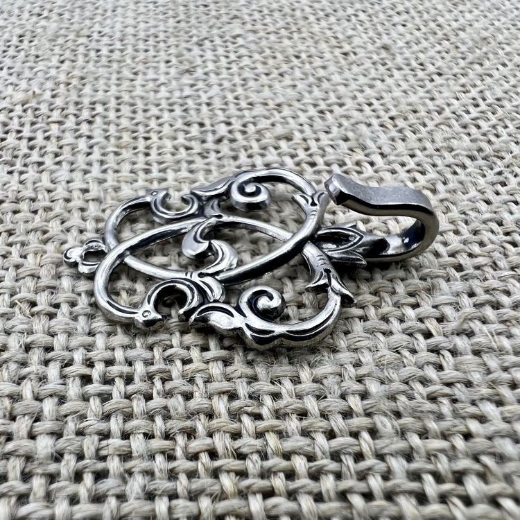 Miederhaken Detail | Trachten und Knöpfe