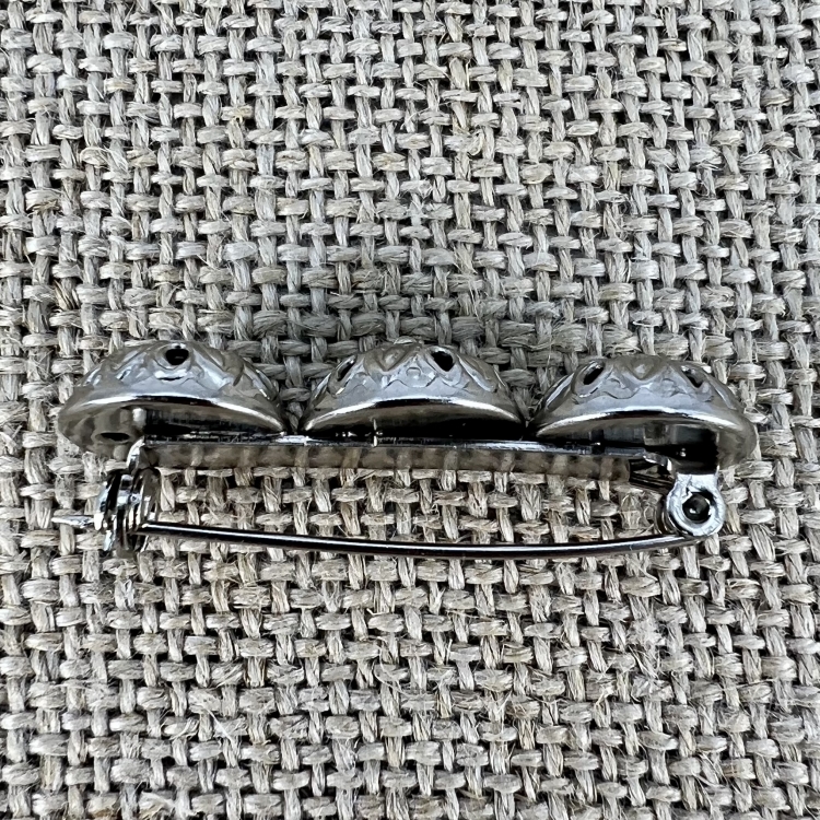 Anstecknadel Detail | Trachtenschmuck und Trachtenaccessoires für dein Dirndl