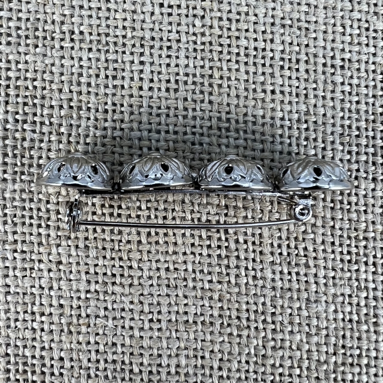 Anstecknadel Detail | Trachtenschmuck und Trachtenaccessoires für dein Dirndl