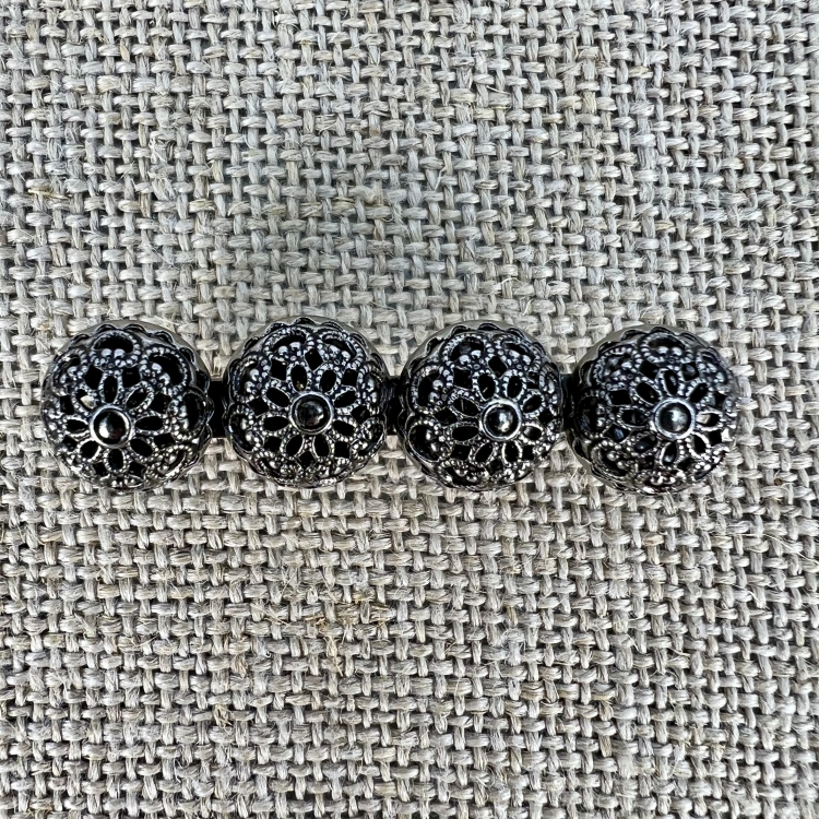 Anstecknadel Total | Trachtenschmuck und Trachtenaccessoires für dein Dirndl