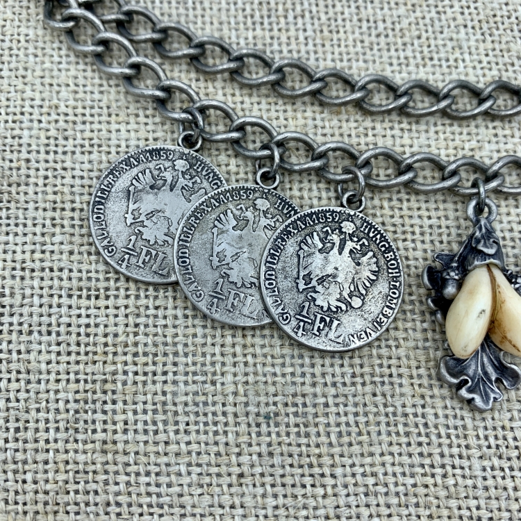 Damen-Charivari Detail rechts