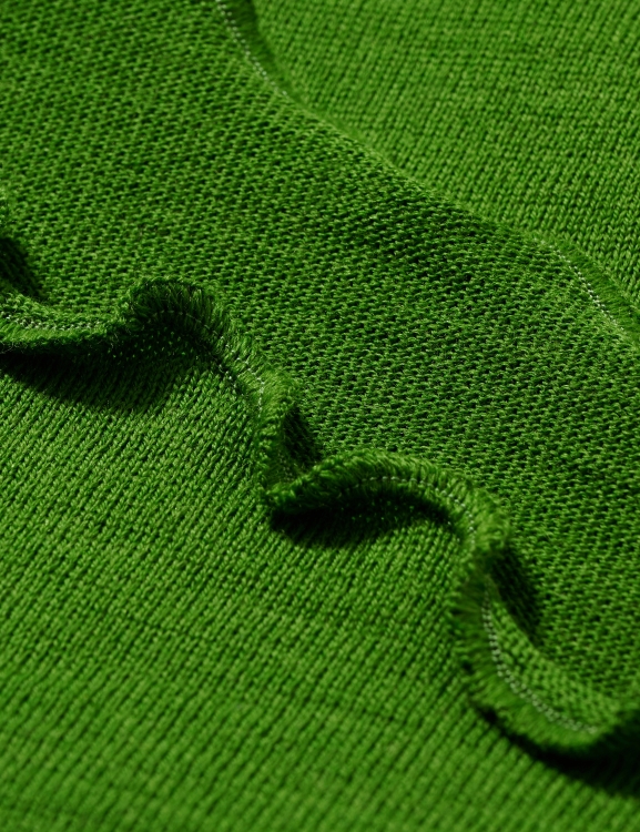 Merino-Strickstola mit Wellensaum - Hellgrün