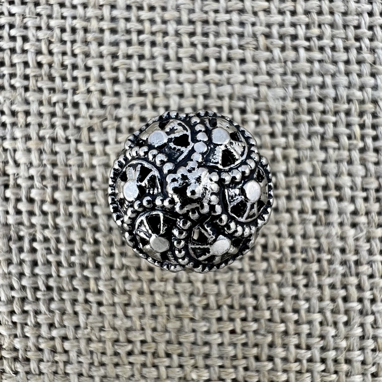 filigraner Knopf-alt-silber | Trachtenknöpfe und Kurzwaren