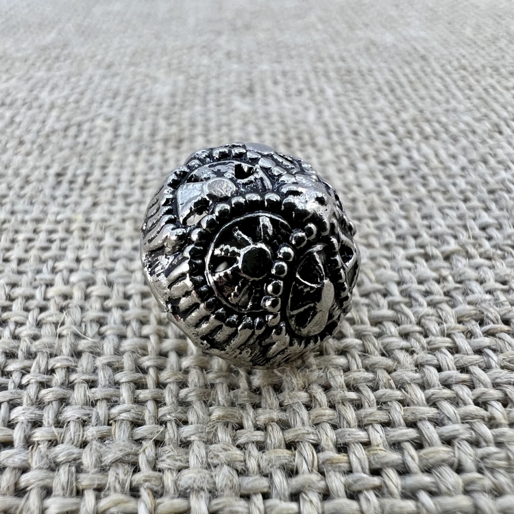 filigraner Knopf-alt-silber | Trachtenknöpfe und Kurzwaren