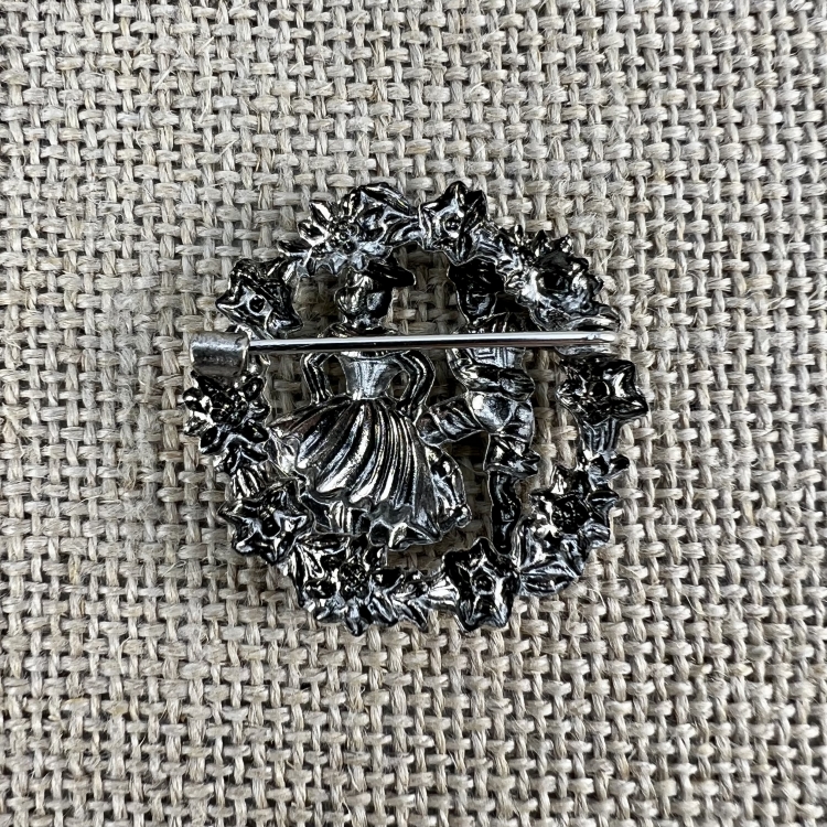 Anstecknadel - Hutnadel - Trachtenpaar mit Kranz aus Enzian und Edelweiss