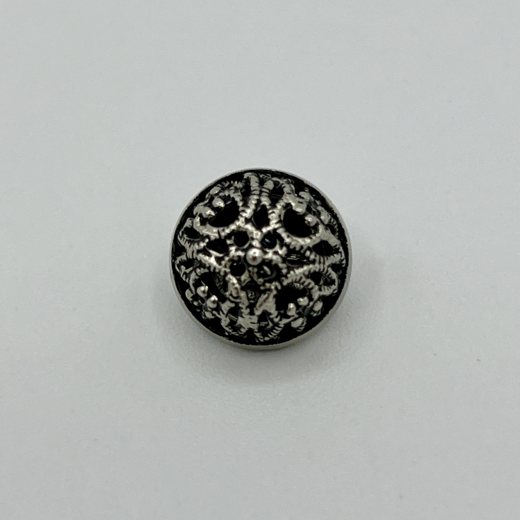 Trachtenknopf in Altsilber – Filigranes Ornament-Design