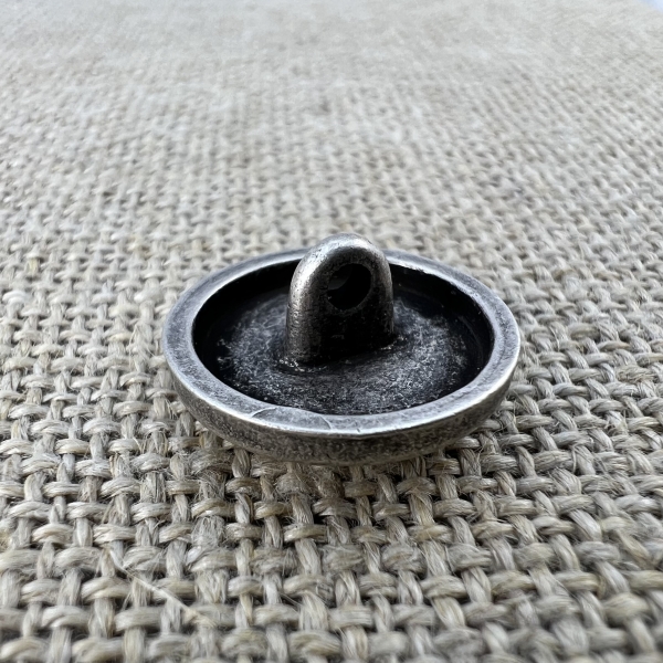 unebener Metallknop | Knöpfe und Miederhaken