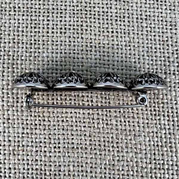 Anstecknadel Detail | Trachtenschmuck und Trachtenaccessoires für dein Dirndl