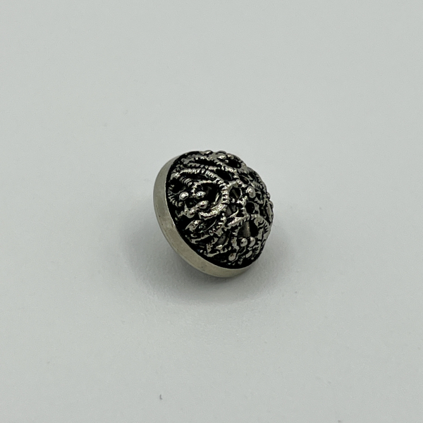 Trachtenknopf in Altsilber – Filigranes Ornament-Design