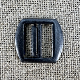 Westenschließe Alt-Silber Vorderseite | Accessoires und Kurzwaren aus Oberbayern